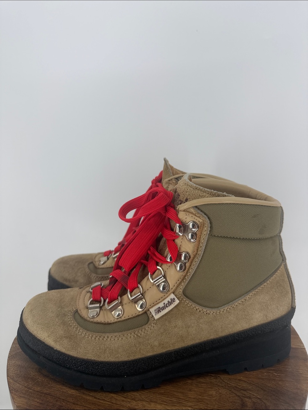 Vintage Raichle Suede Hiking Boots Vibram Gorpcore Women’s Size 7